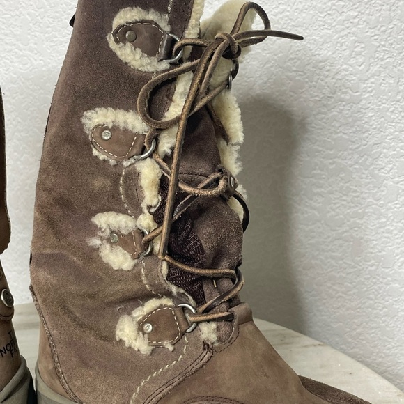 The North Face boots fur lined snow women’s sz 7 lace up 200 gram insula… - Picture 7 of 12